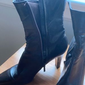 In a great shape brown shoes.